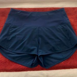 Lululemon. Blue shorts. Size 4. Perfect condition 😍